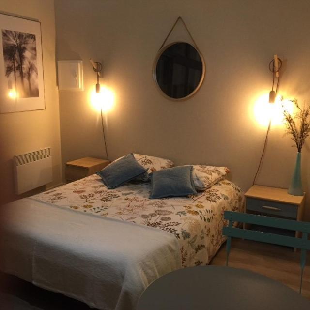 Chambre Dans Dependance Maison De Ville + Abri Velos 索米尔 外观 照片
